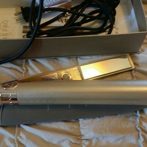 Authentic Tyme curling/flat iron